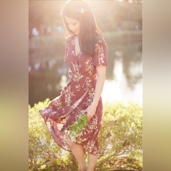 ASTR the Label Adeline Floral Print Wrap Midi Dress - Picture 2 of 8